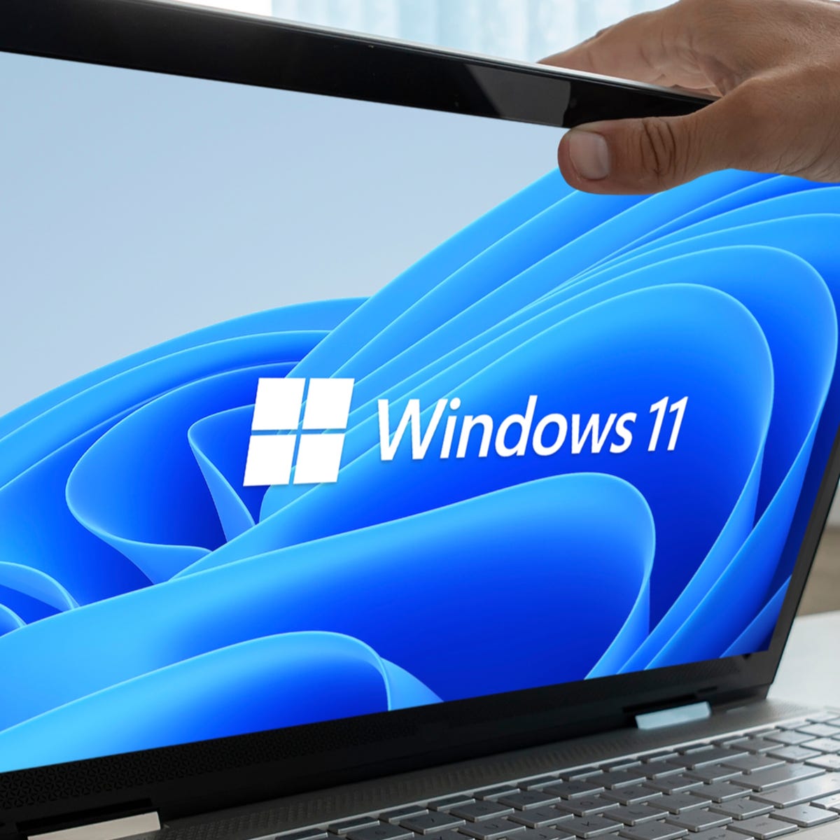 Windows 11 Pro Installation Physical USB Drive