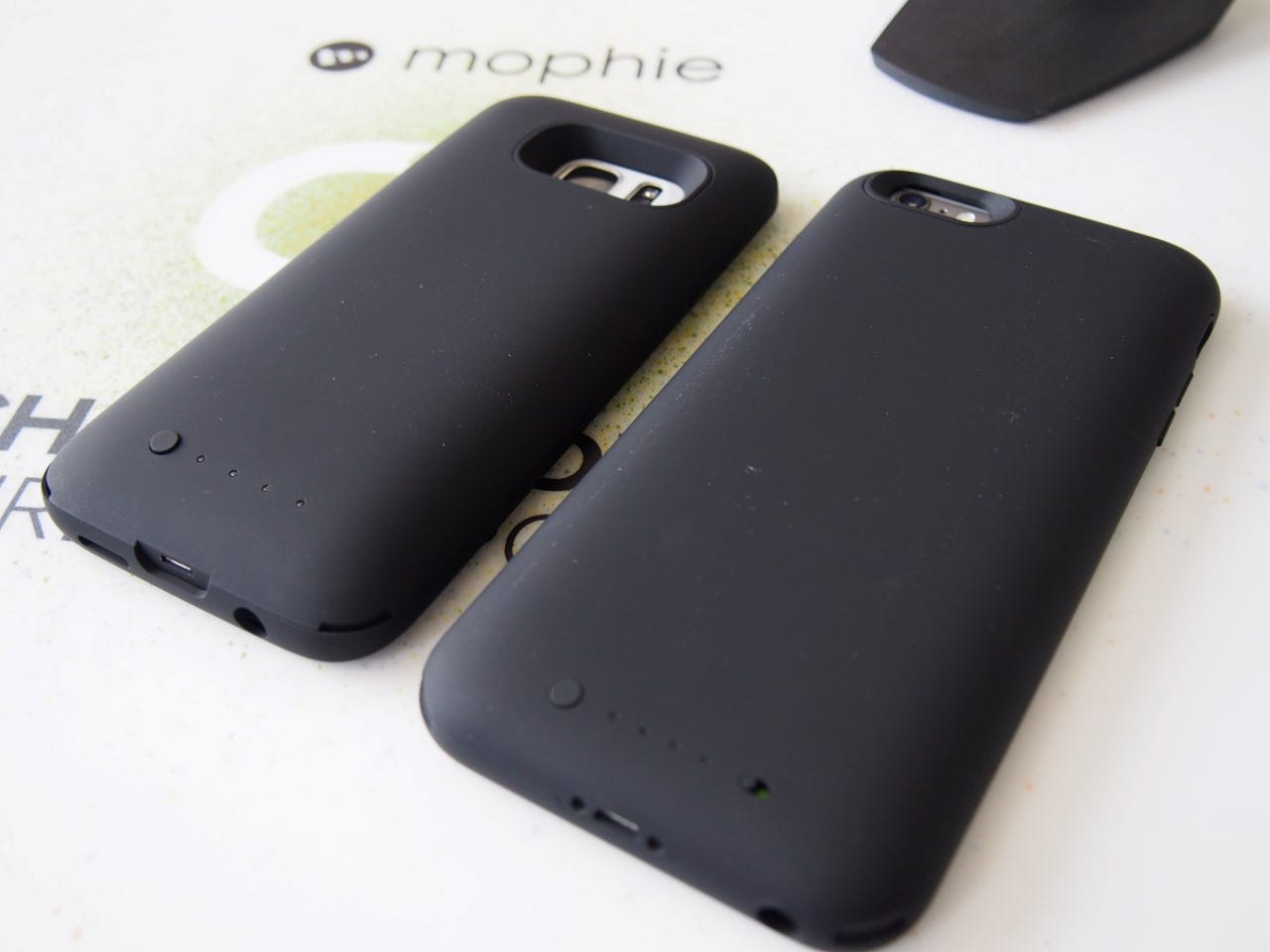 mophie-charge-force-wireless-5.jpg