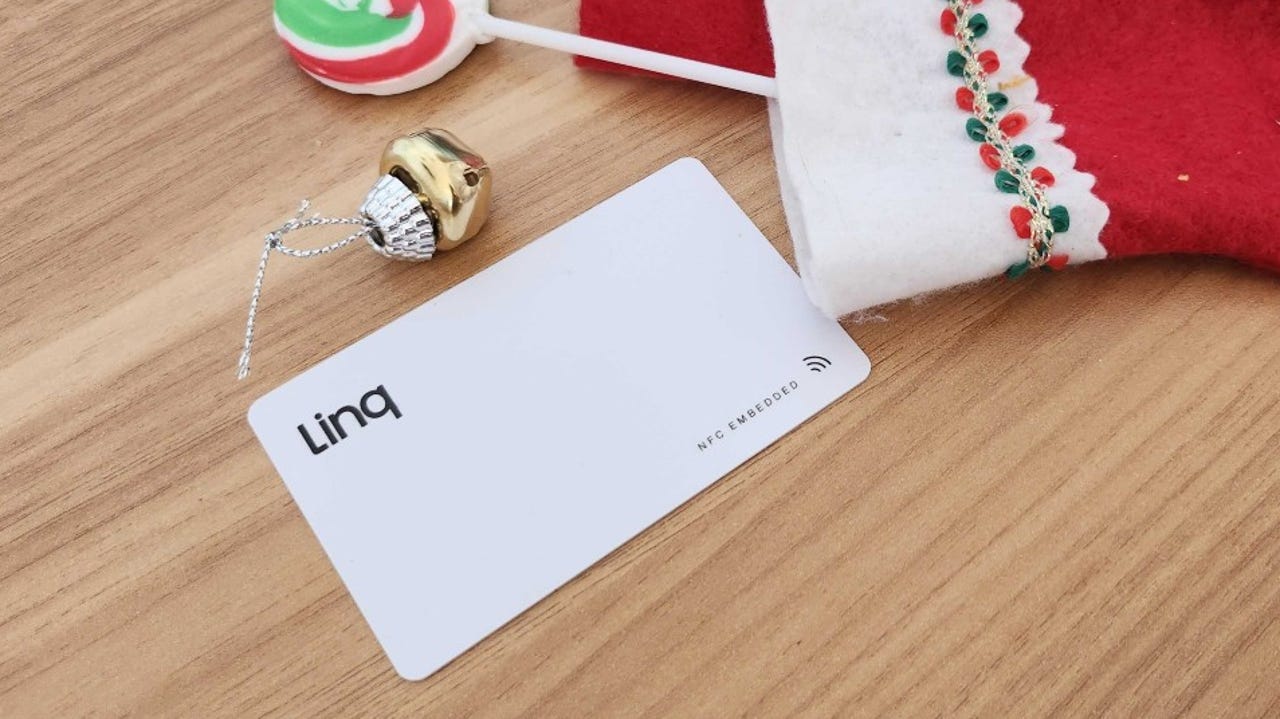 Linq card on the desk with decorations
