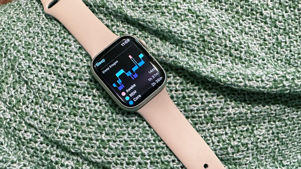 snatch cafeteria rigdom Apple Watch vs Fitbit: How accurate are they as sleep trackers? | ZDNET