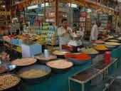 India's small traders endorse e-commerce (but only the kind that helps them)