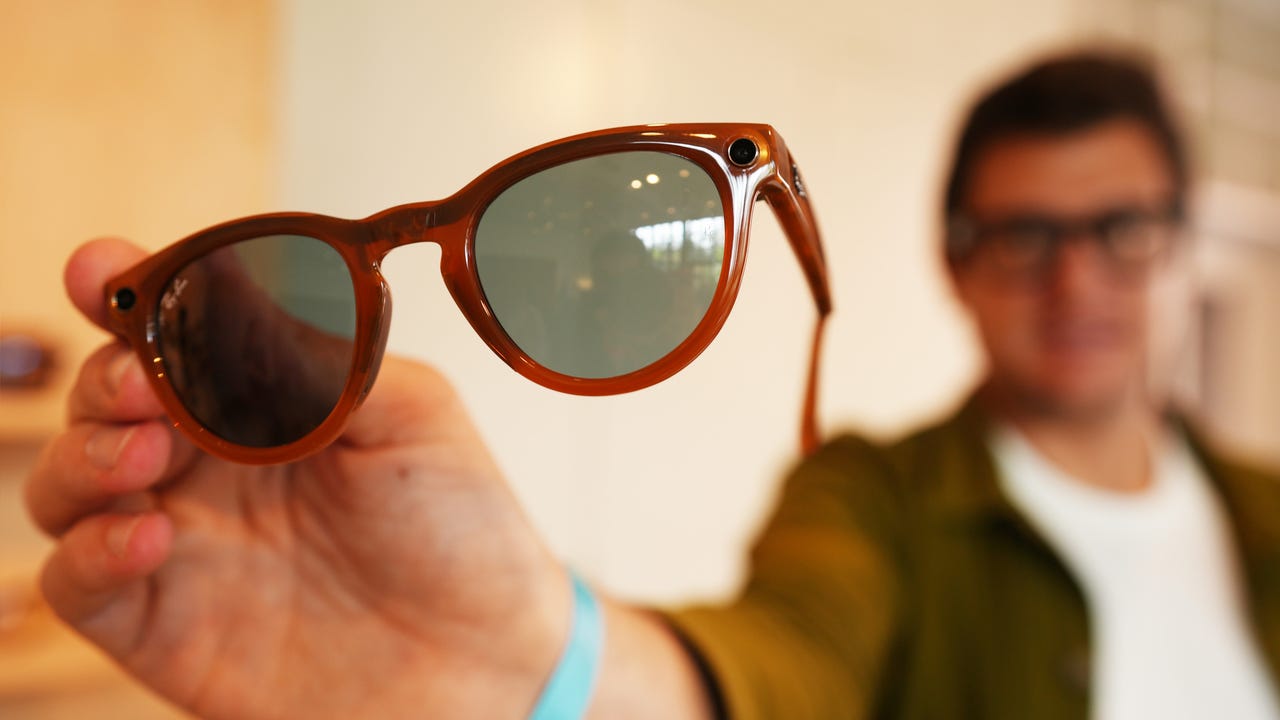 Meta's new Ray-Ban Smart Glasses