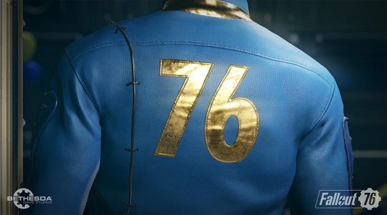 Captura de pantalla de Fallout 76 que muestra la parte posterior de un uniforme de mono del Refugio 76