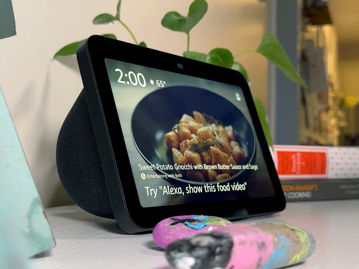 The Echo Show 8 makes my home so much smarter, and it's 40% off right now