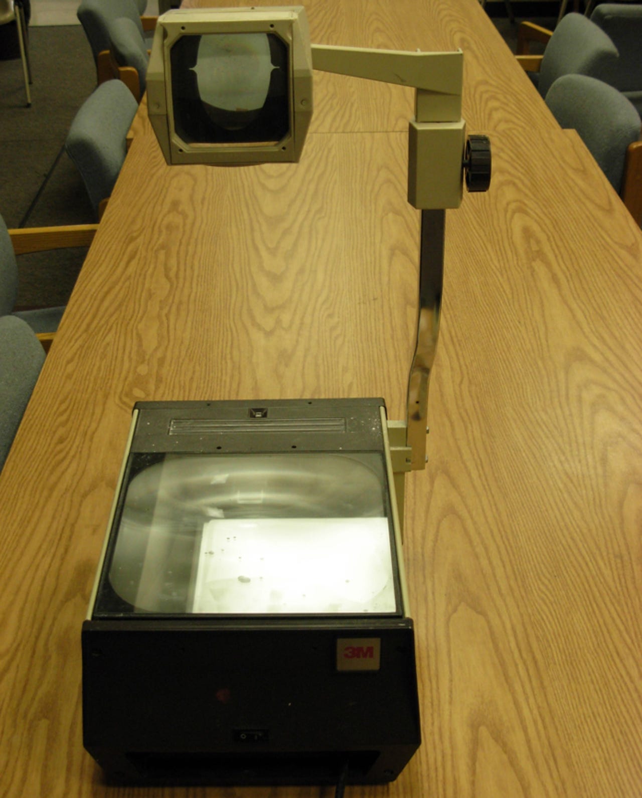 8-overhead-projector-wikimedia-zdnet.png