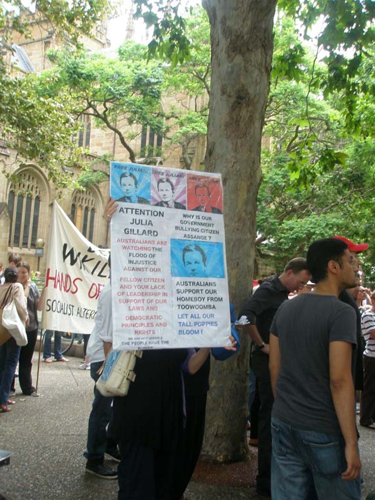 wikileaks-protest-fires-up-in-sydney-pics10.jpg