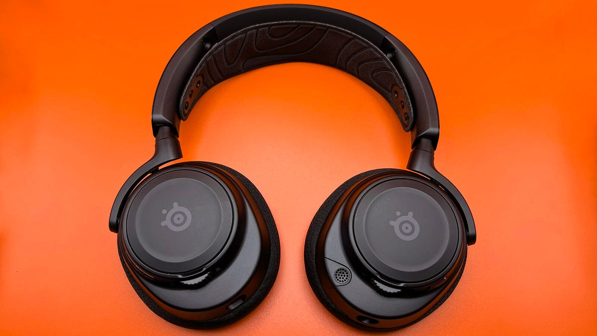SteelSeries Arctis Nova 7 Wireless review: A mid-range contender for any  size head | ZDNET
