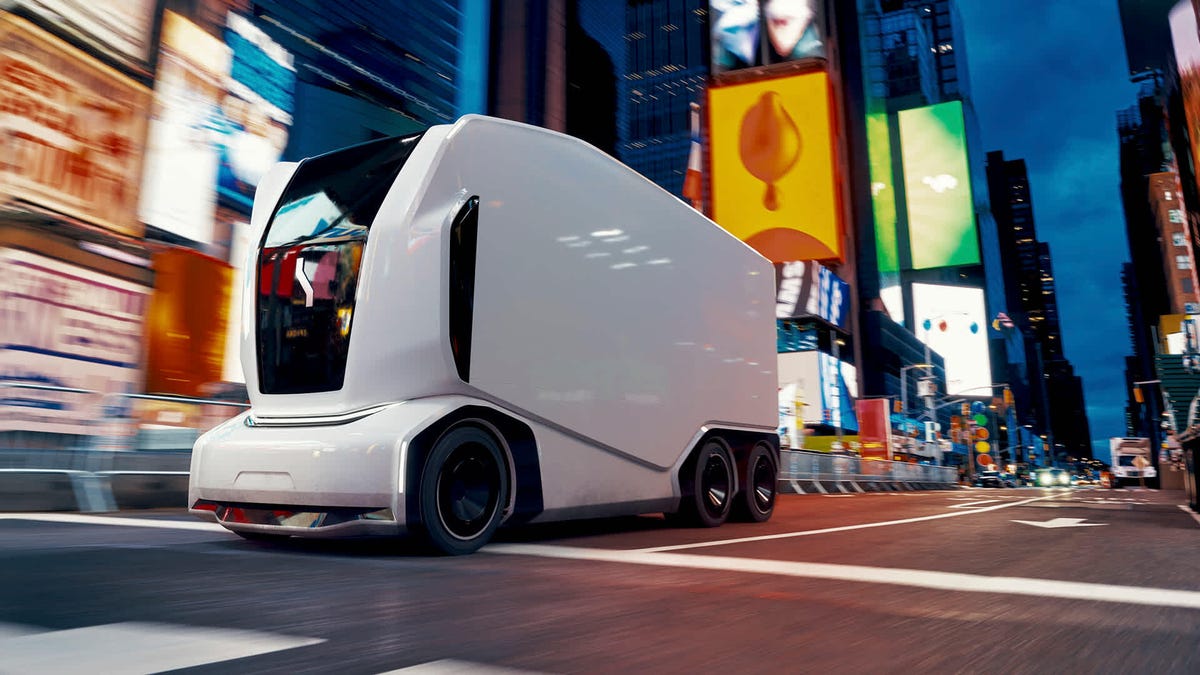 Autonomous freight truck resulting from hit U.S. roads