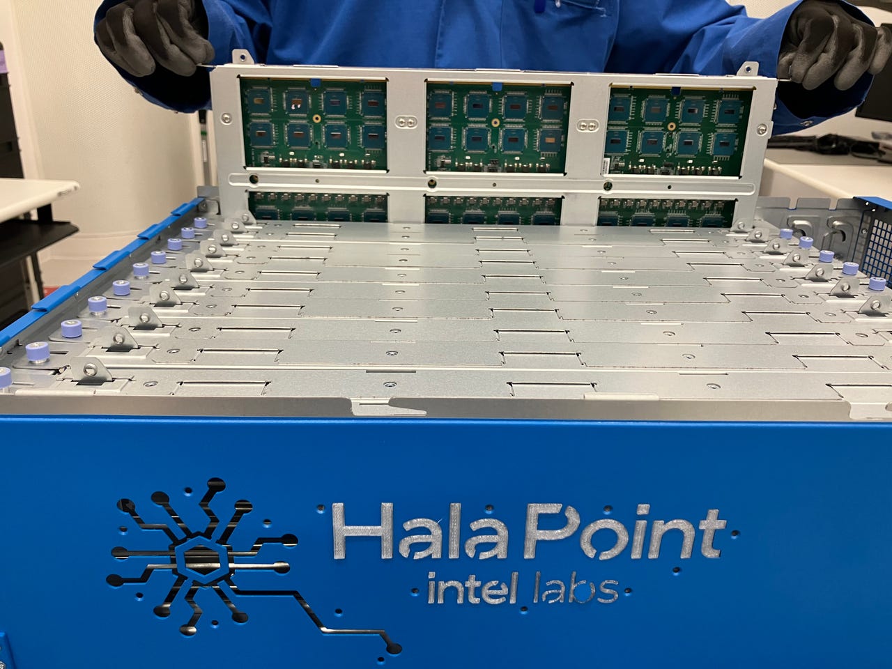 Intel-2024-hala-point-caso-levantamiento