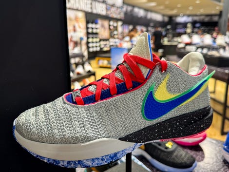 Chaussures de course Nike, prises avec l'iPhone 15 Pro Max