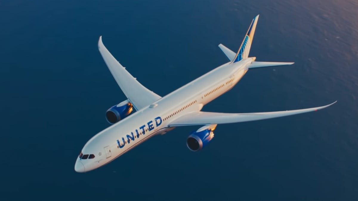 United Airlines just made a ridiculous promise to customers (can you believe it?)