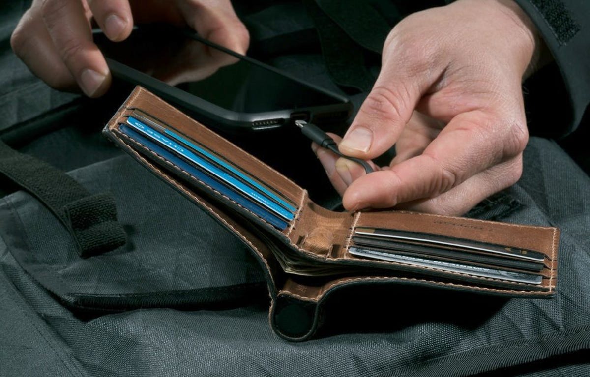 nomad-bi-fold-leather-charging-wallet.jpg