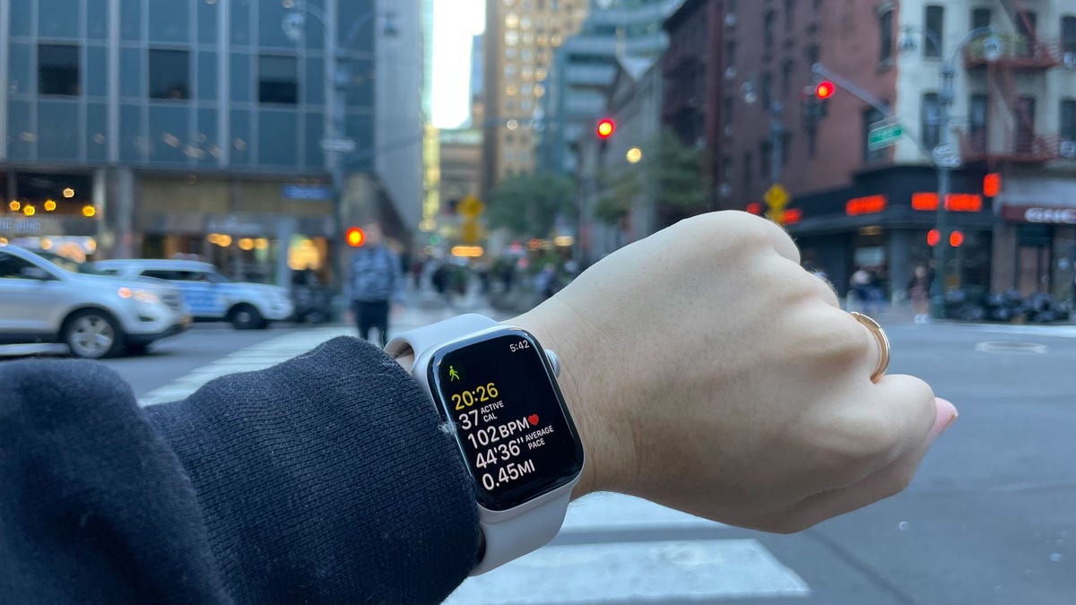 3 ways to win an Apple Watch activity challenge