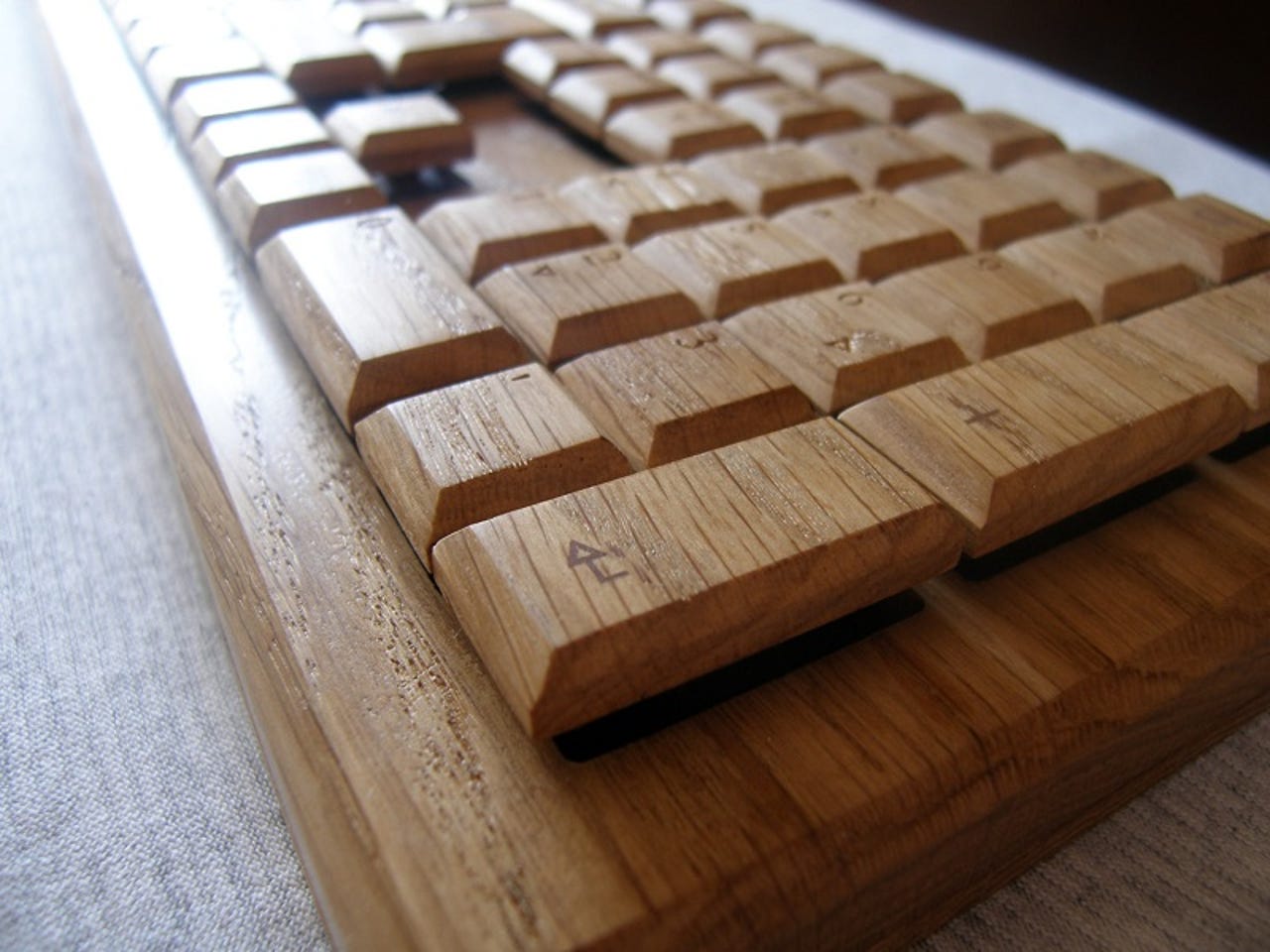mechanicalkeyboardswooden-keyboard.jpg
