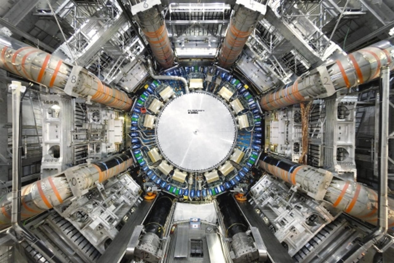 large-hadron-collider-tech-photos6.jpg