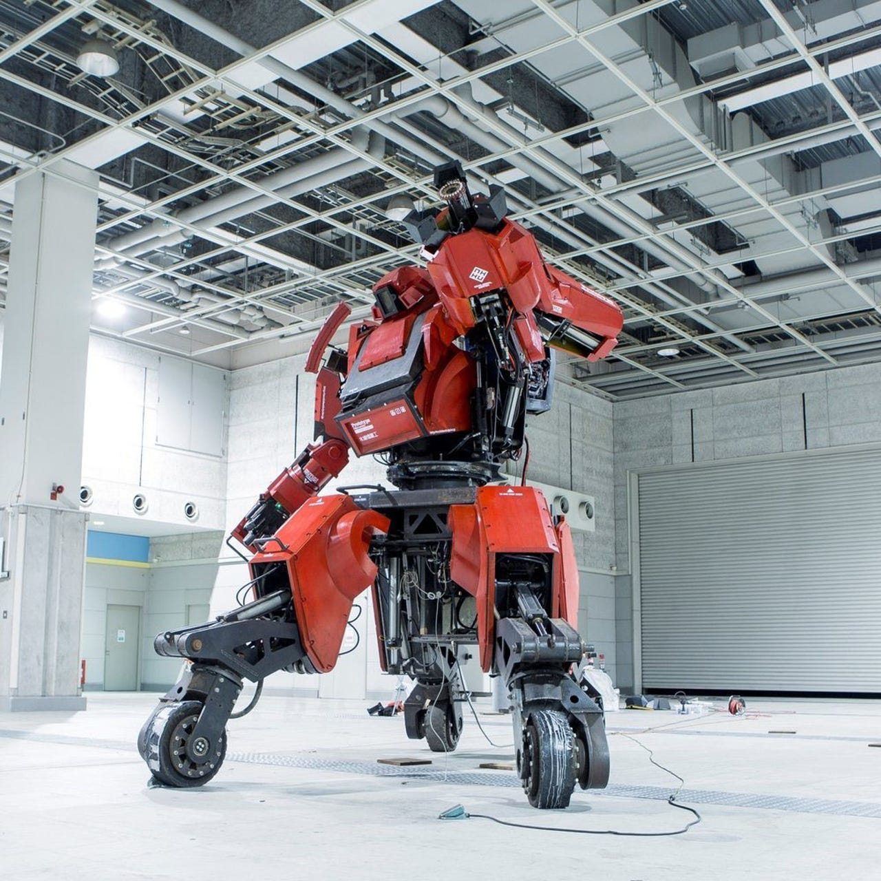 zdnet-luxury-tech-fighting-robot.jpg