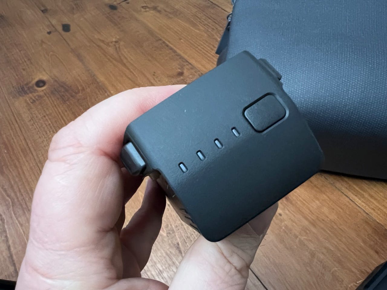 Switch and indicator built into battery