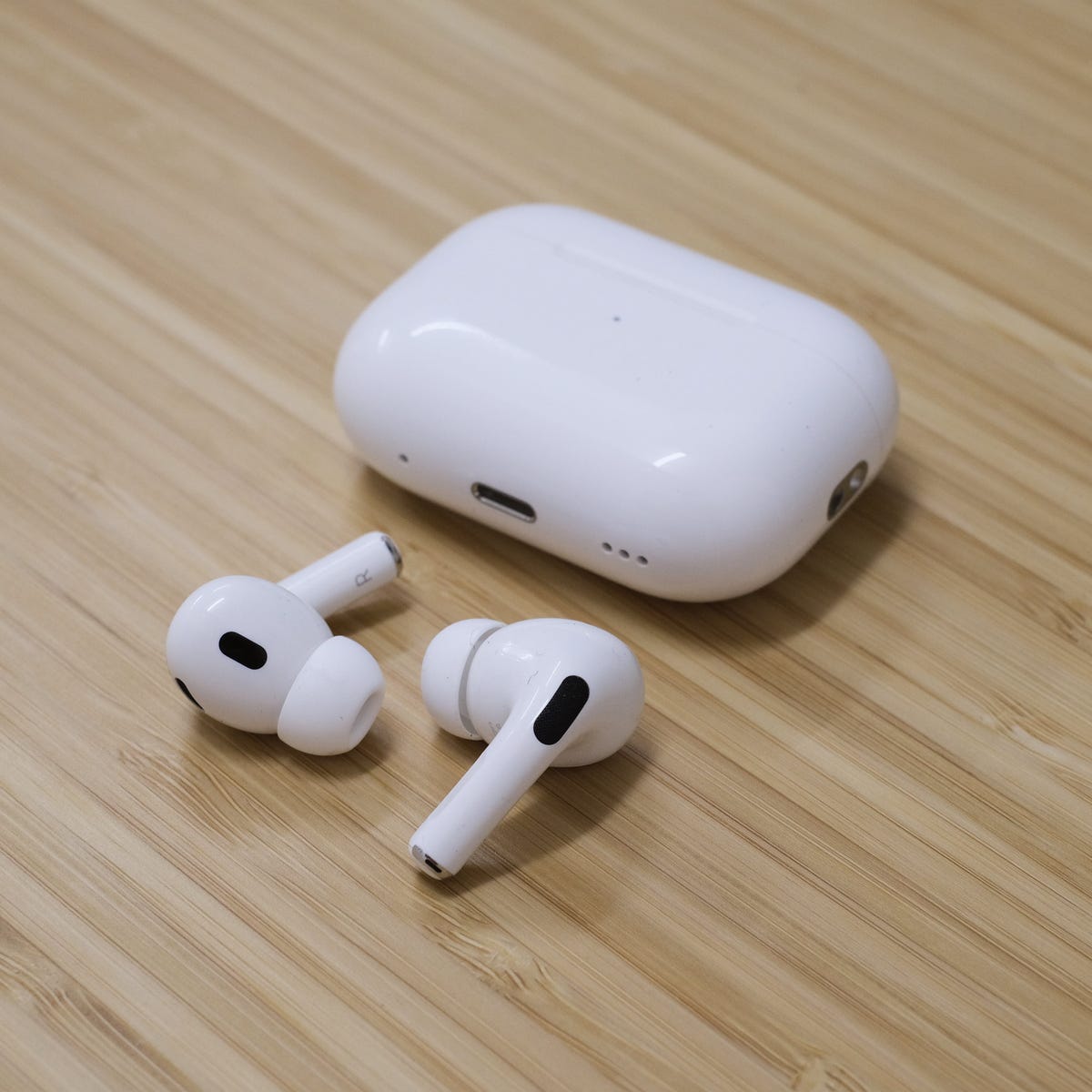 Deal- The new Apple AirPods Pro are 20% cheaper during the Memorial Day