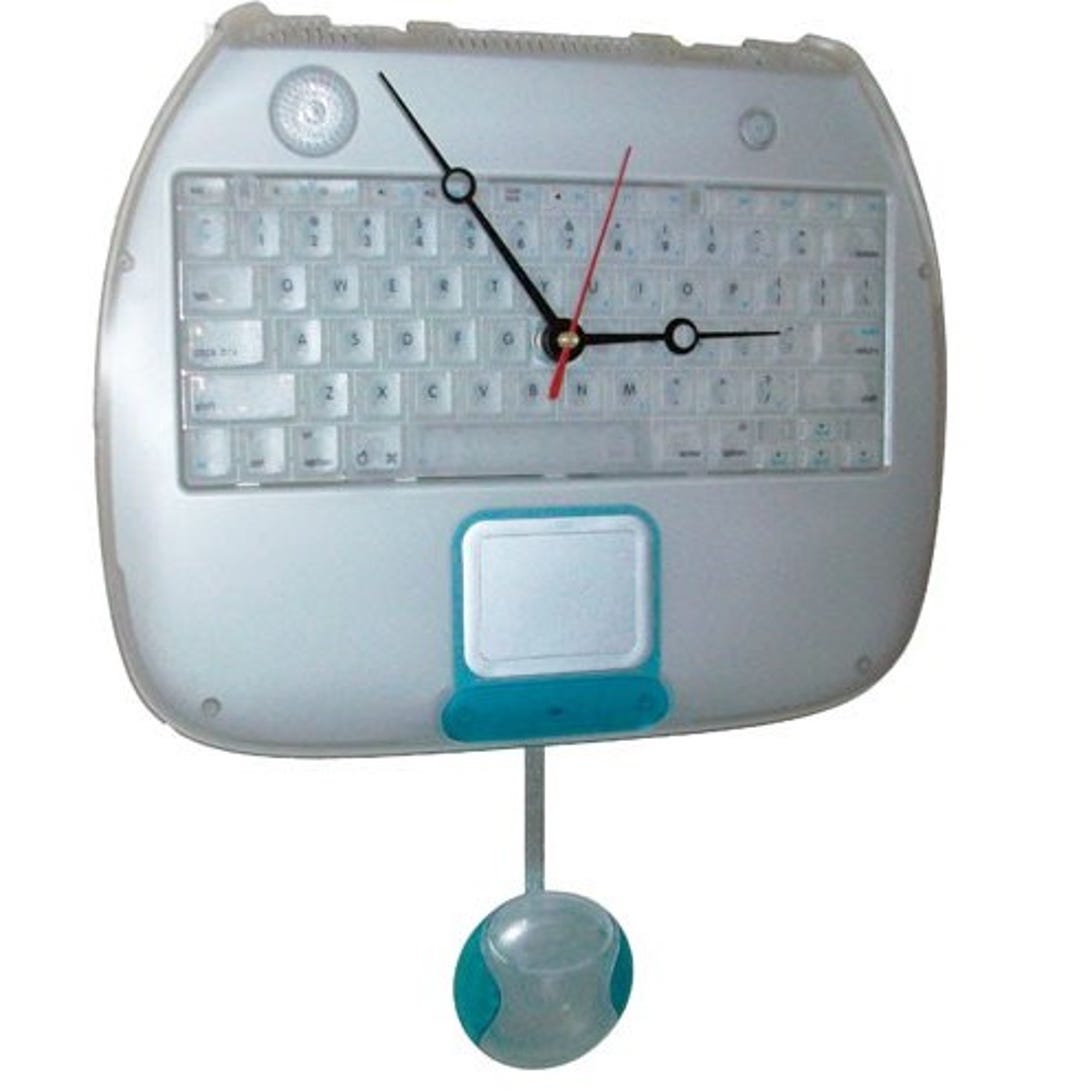 apple-ibook-blueberry-clamshell-laptop-keyboard-clock.jpg