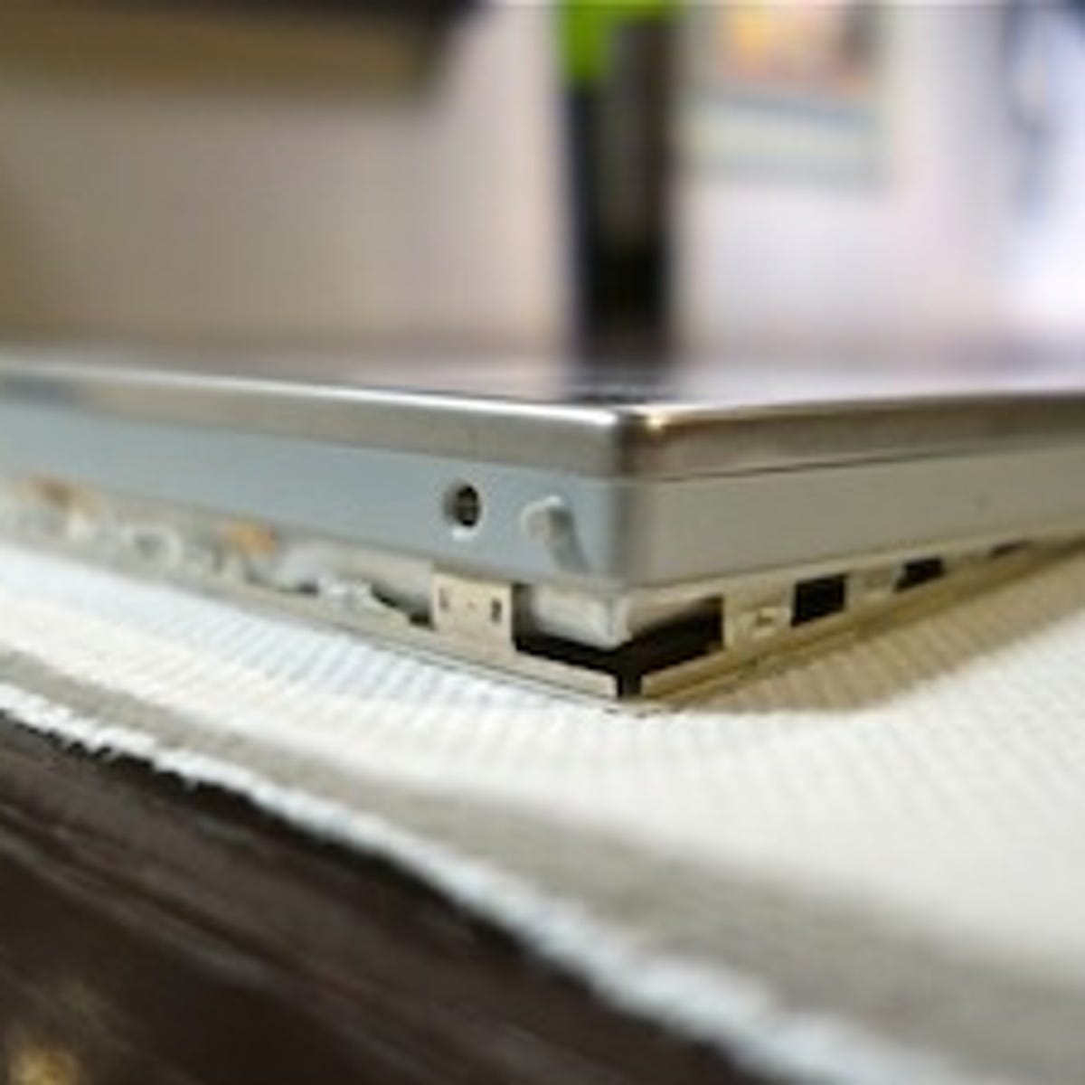 Apple MacBook battery: Exploded |