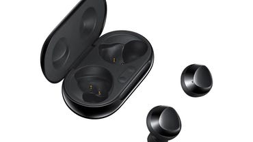 galaxy-buds-out-of-case-black.jpg