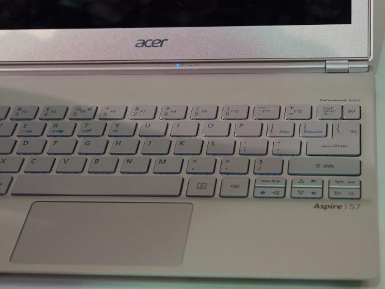 acer-s7-keyboard-jpg.jpg