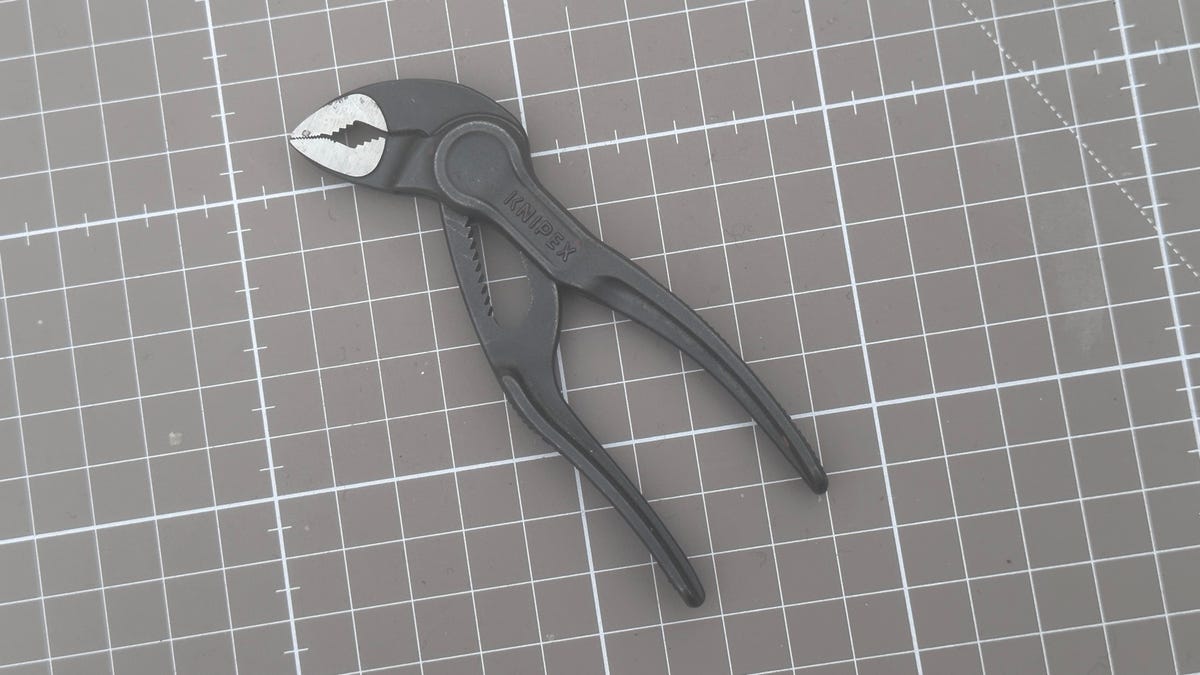 This has replaced my multitool for a fraction of the cost