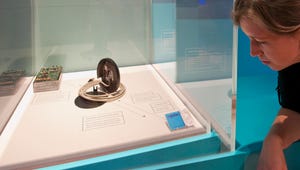 inside-an-oyster-card-and-reader-our-lives-in-data-exhibition-c-science-museum.jpg