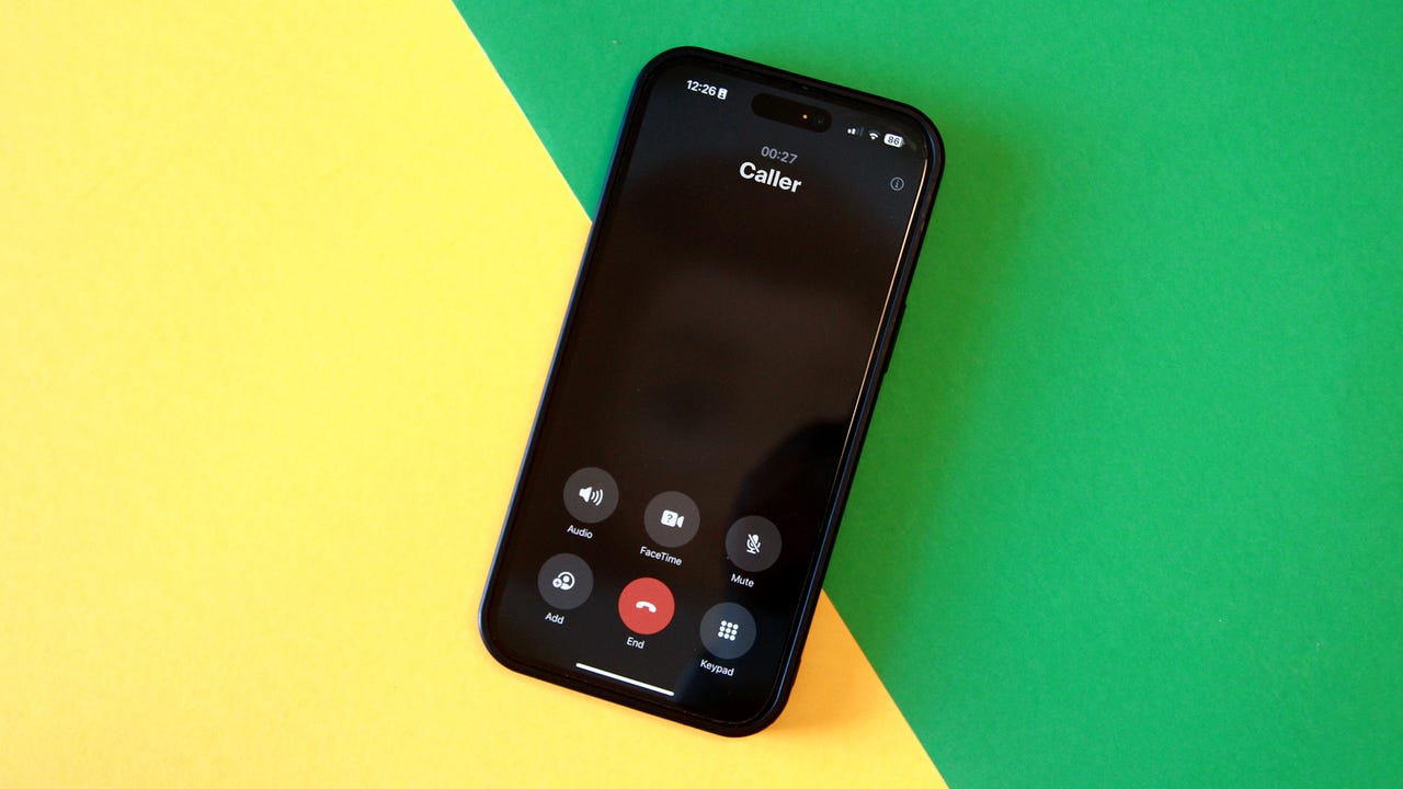 iOS 17 end call button