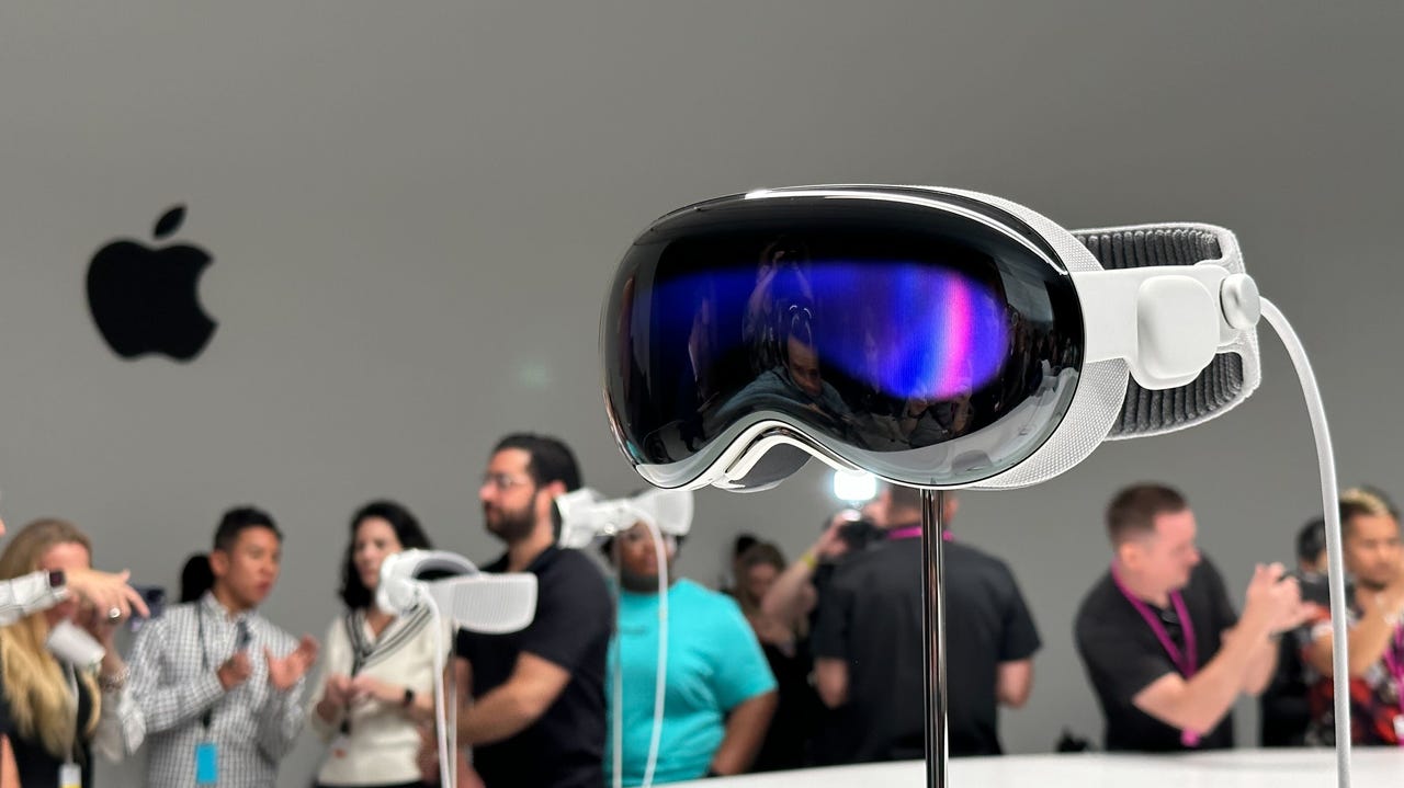 Apple Vision Pro demo at WWDC 2023