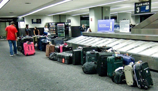 airport-luggage-600.jpg