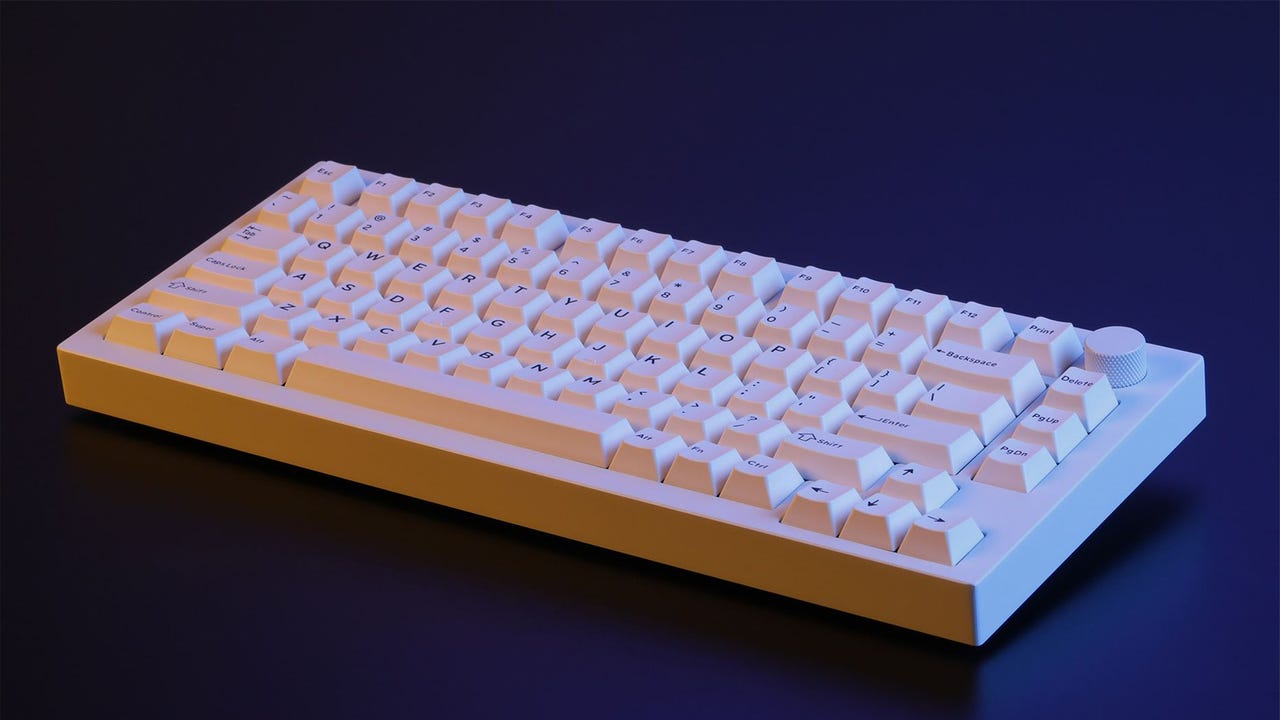 Drop's Sense75 keyboard in E White