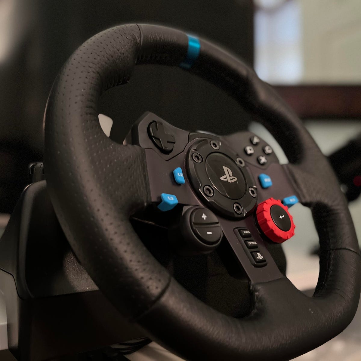 rør Stillehavsøer dyd Logitech G29 racing wheel review: The perfect starter set for asphalt  racers | ZDNET