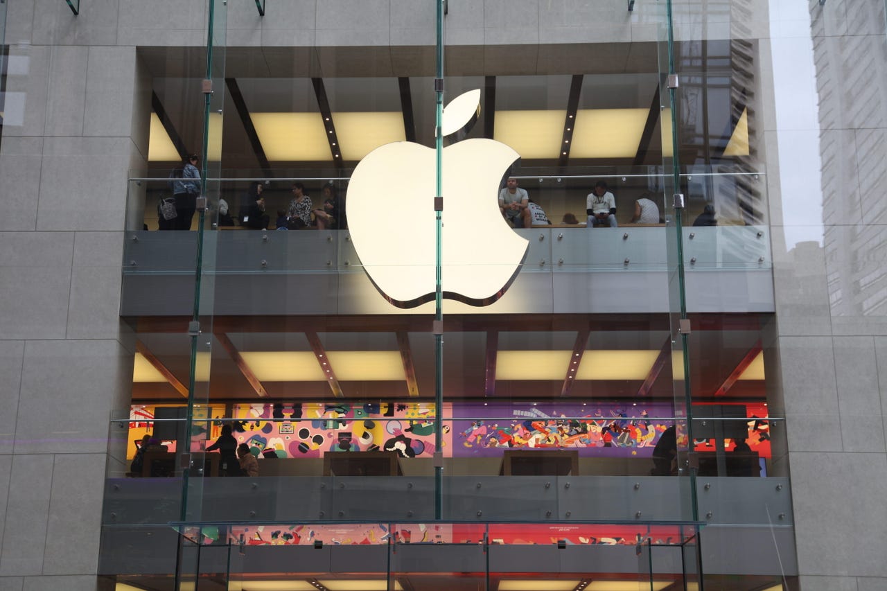 sydney-apple-store-side-super-close-up.jpg
