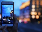 How to easily take better night photos with your phone camera