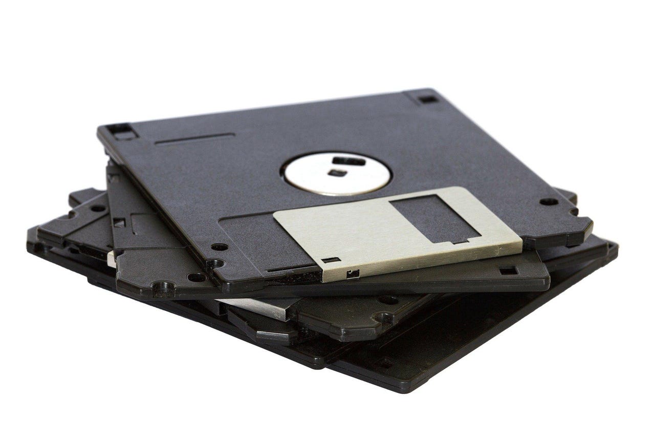 6-floppy-disk-public-domain-pictures.jpg