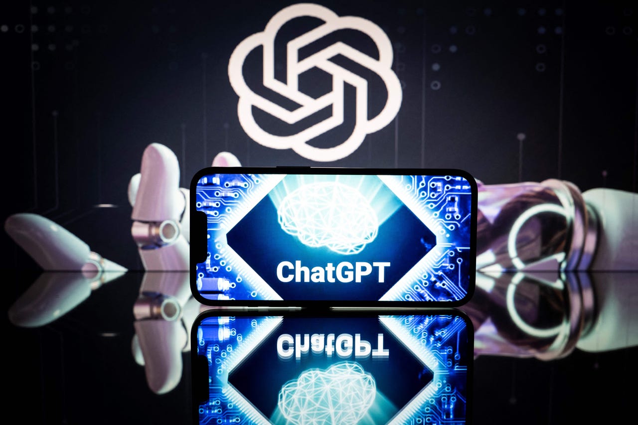 ChatGPT robot hands