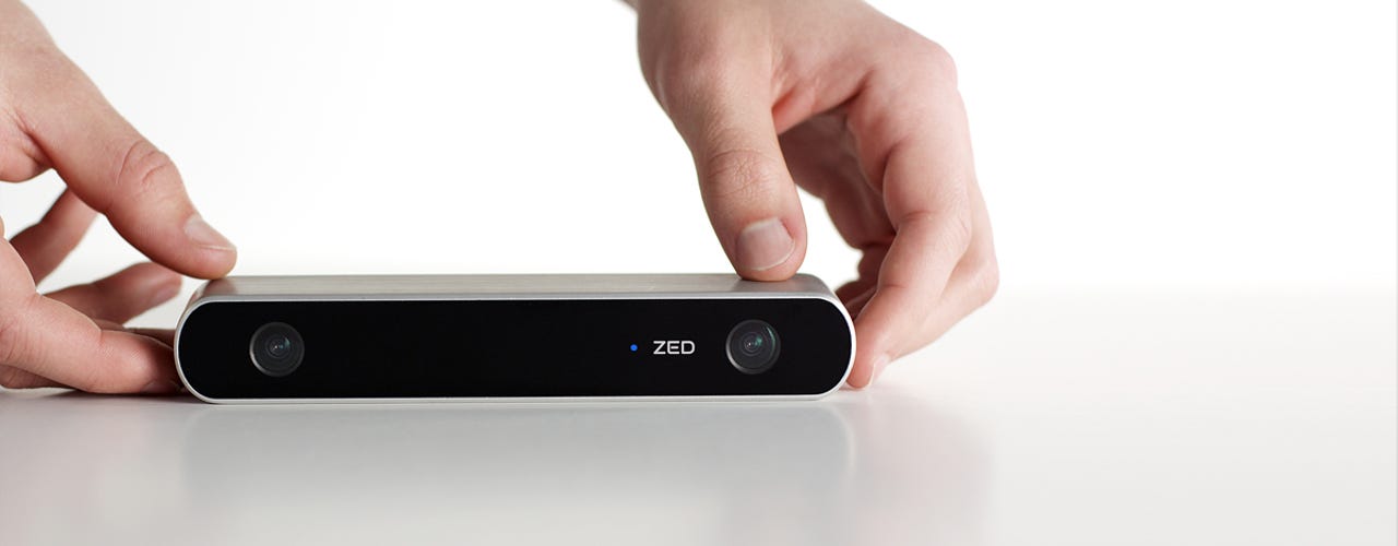 zed-3d-scanner-in-hands.jpg