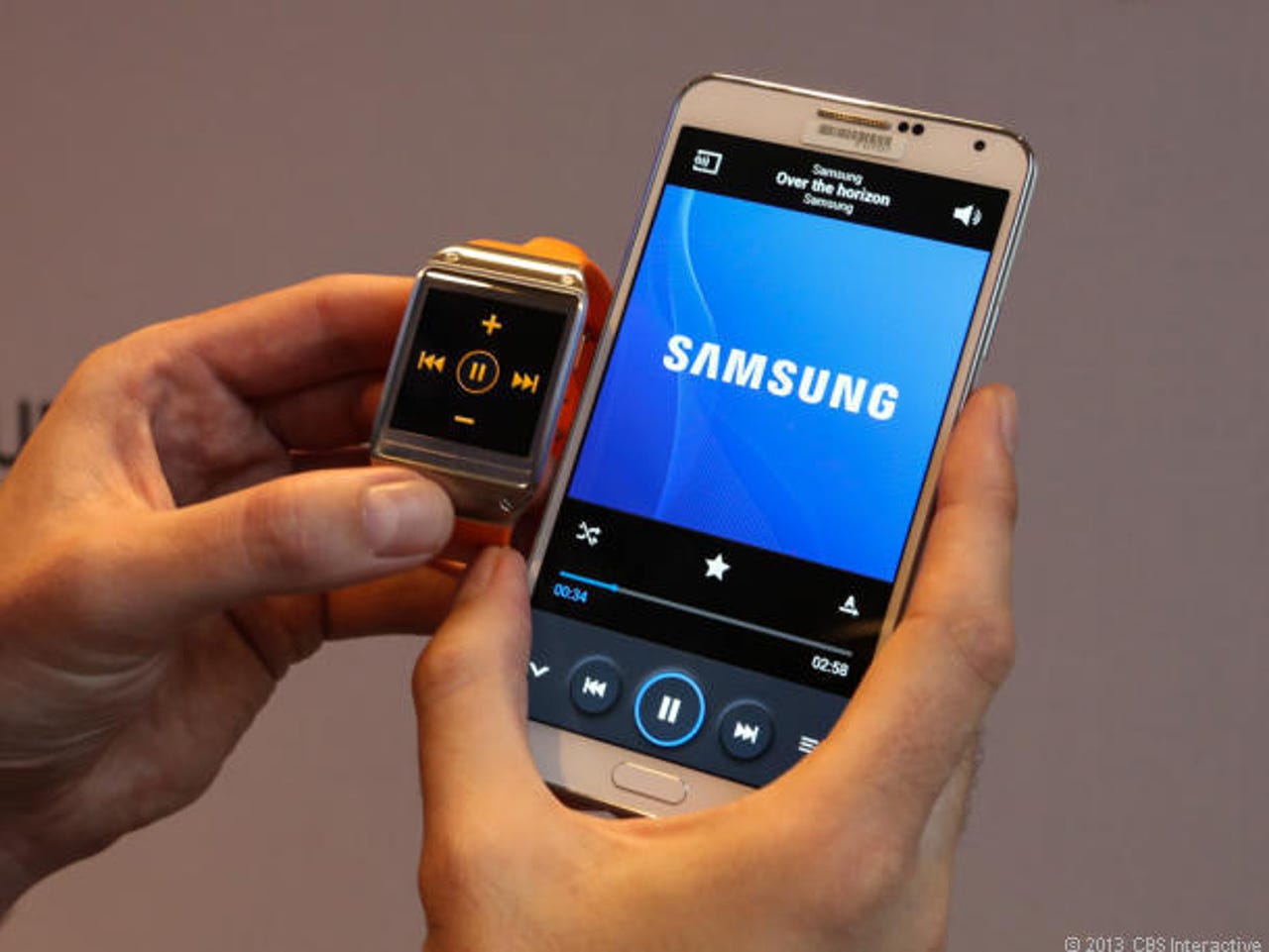 Samsung_Galaxy_Gear-5663_610x458