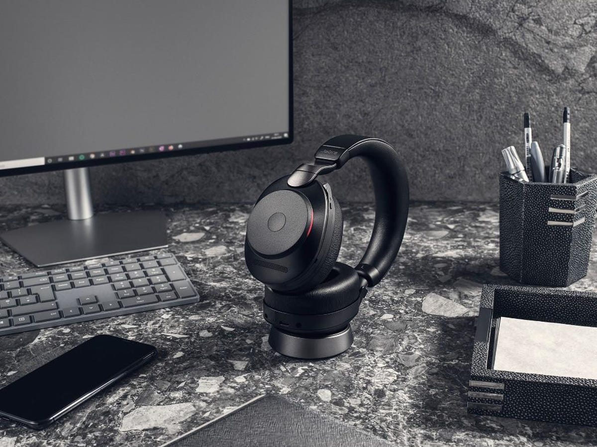 Jabra Evolve2 85 business headset review: Extensive Microsoft Teams  integration, 10 mics, and 37 hours battery Review | ZDNet