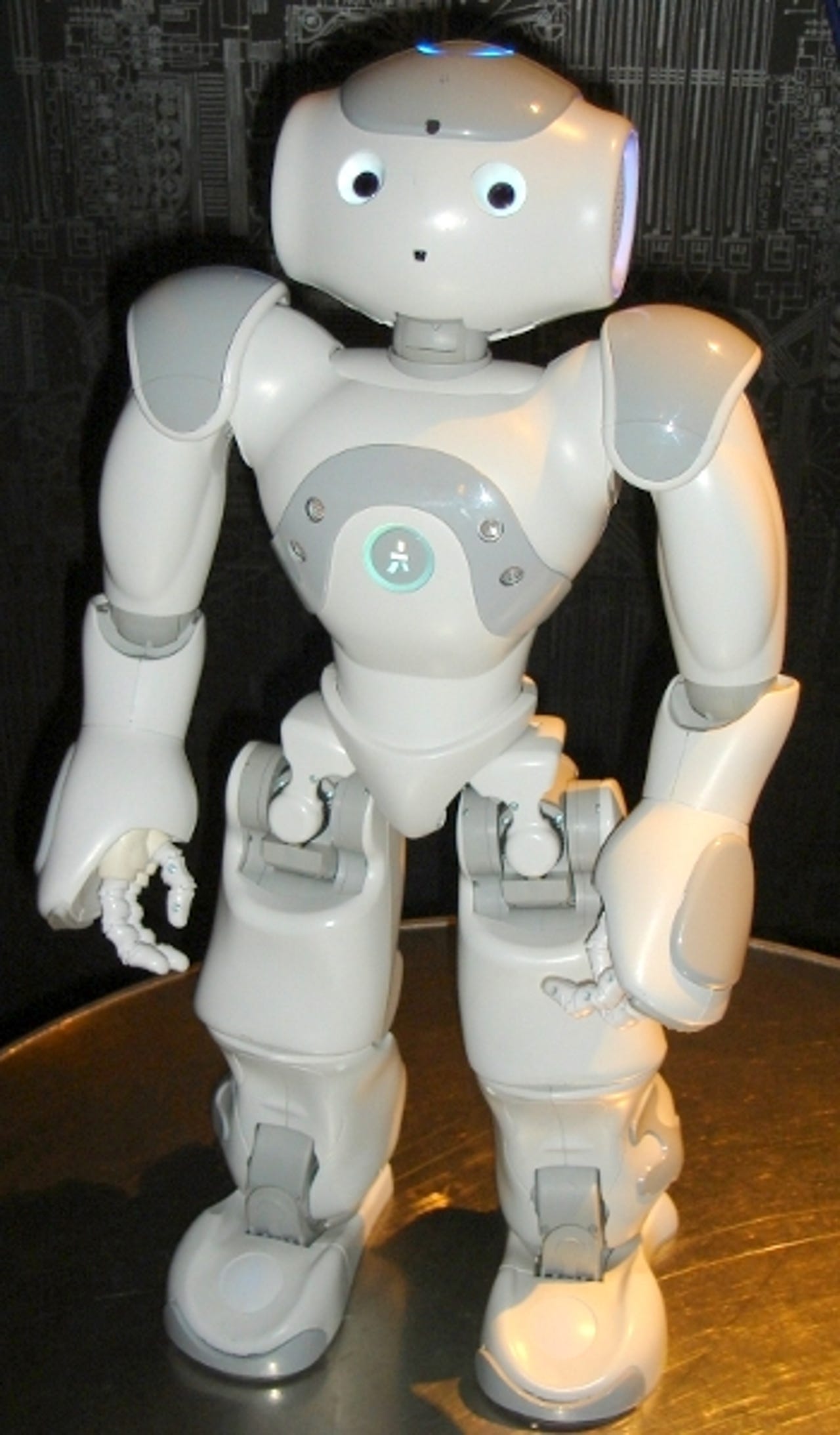 40154777-6-400-nao-robot.jpg