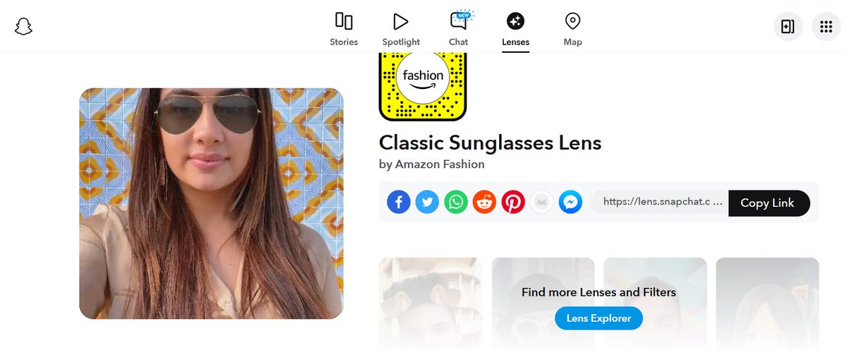 اسکرین شات از لنزهای خرید آزمایشی مجازی (VTO) که از Amazon Fashion از طریق Snapchat در دسترس است