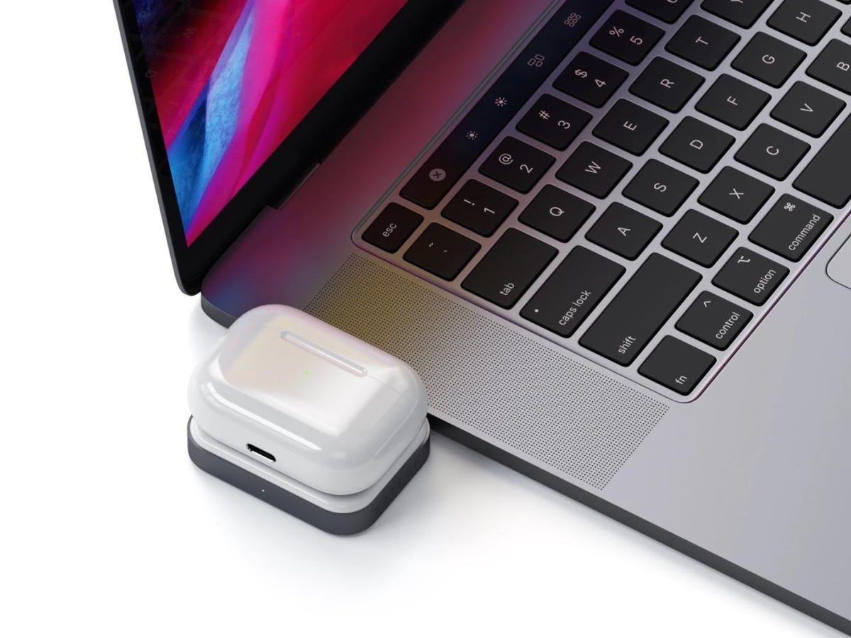 USB-C WIRELESS CHARGING DOCK FOR AIRPODS
