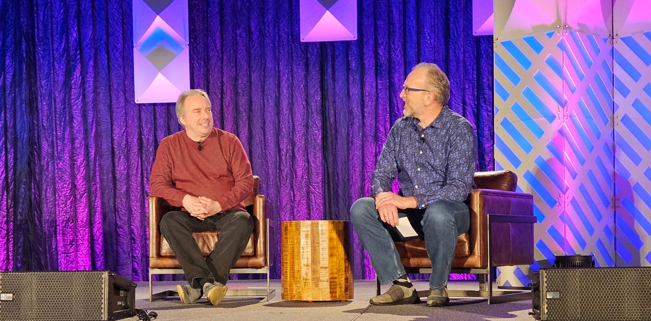 Linus Torvalds y Dirk Hohndel, Cumbre de Código Abierto de Norteamérica 2024