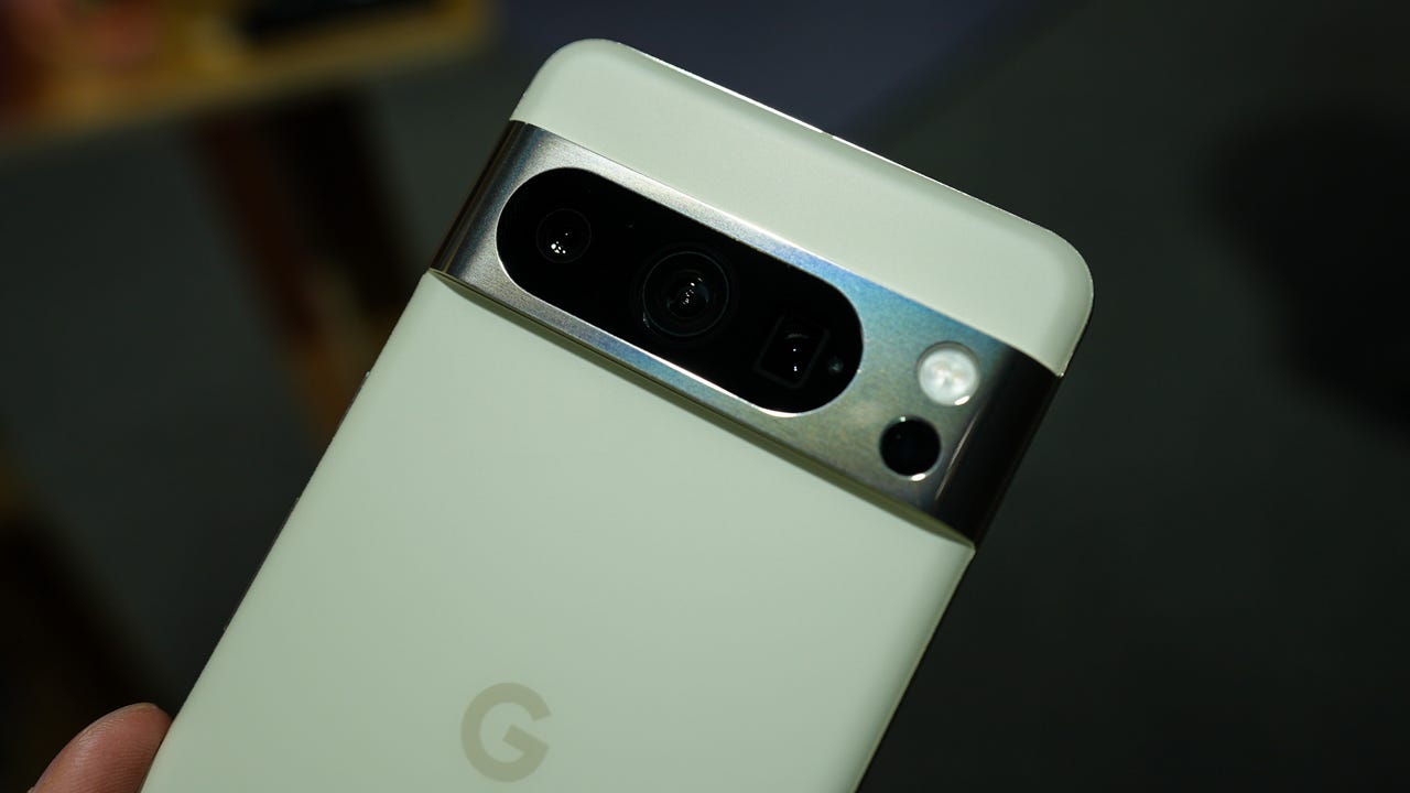Google Pixel 8 Pro camera bump