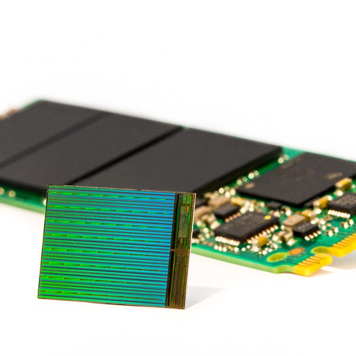 NAND память. Первый чип с флеш памятью. Чипы памяти Hynix.