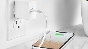 insigniatm-18-w-usb-c-wall-charger-with-4-lightning-cable