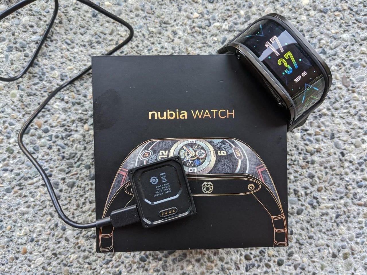 nubia-watch-2.jpg