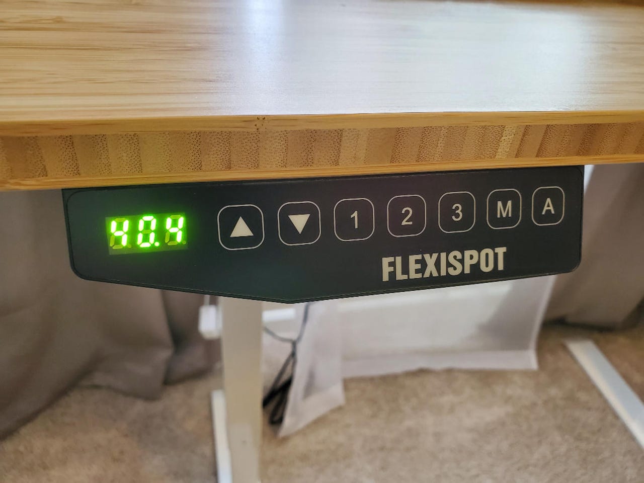 flexispot-en1-bamboo-desk-5.jpg
