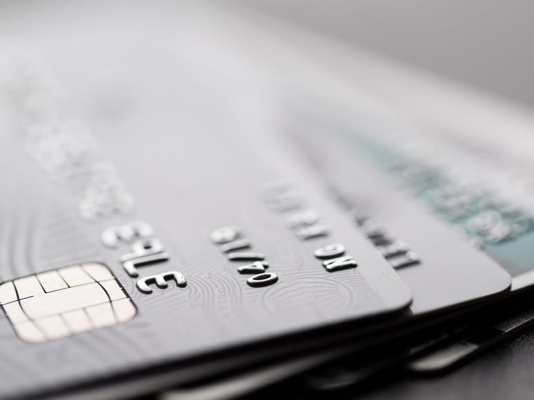 Berapa lama Anda harus menunggu sebelum mengajukan kartu kredit lain?
